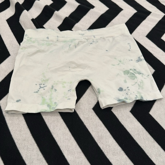 Cute biker shorts - Picture 2 of 2